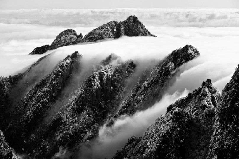 《你是我的荣耀》剧透，“乔晶晶”造型甜美，“于途”神秘感十足